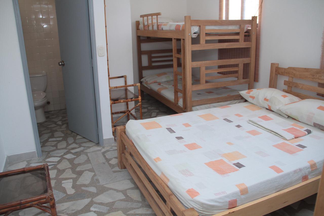 Hostal Fuente Clara Санта Марта Екстериор снимка